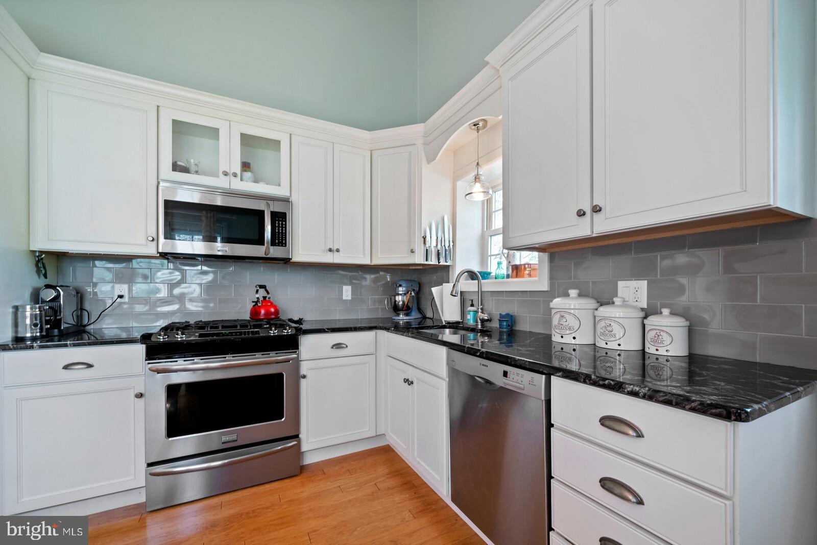 1377 Seneca Road North Brunswick, NJ 08902 - Photo 8 of 27 Gallery Image 8