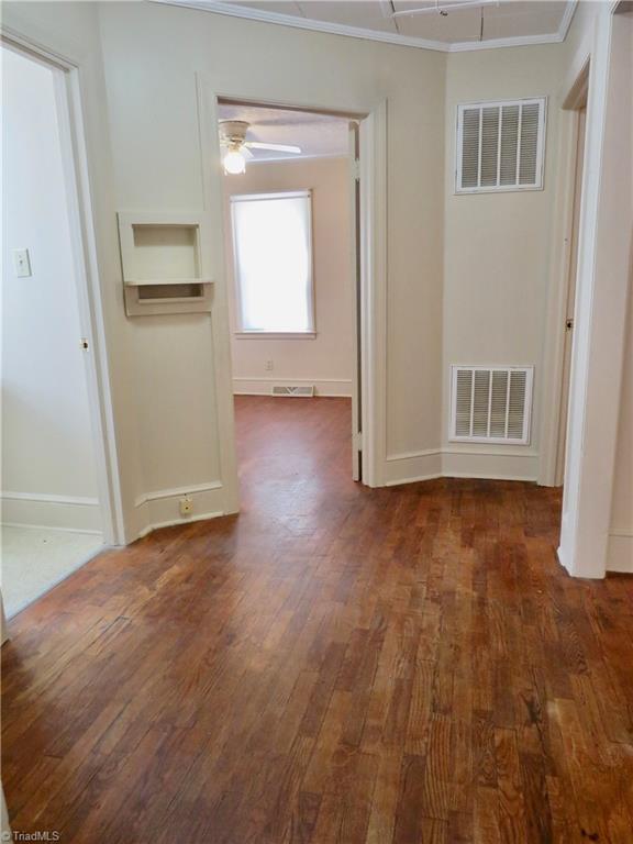 793 Wolf Island Road Reidsville, NC 27320 - Photo 15 of 22 Foyer