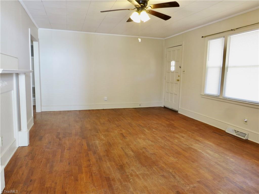 793 Wolf Island Road Reidsville, NC 27320 - Photo 5 of 22 Livingroom