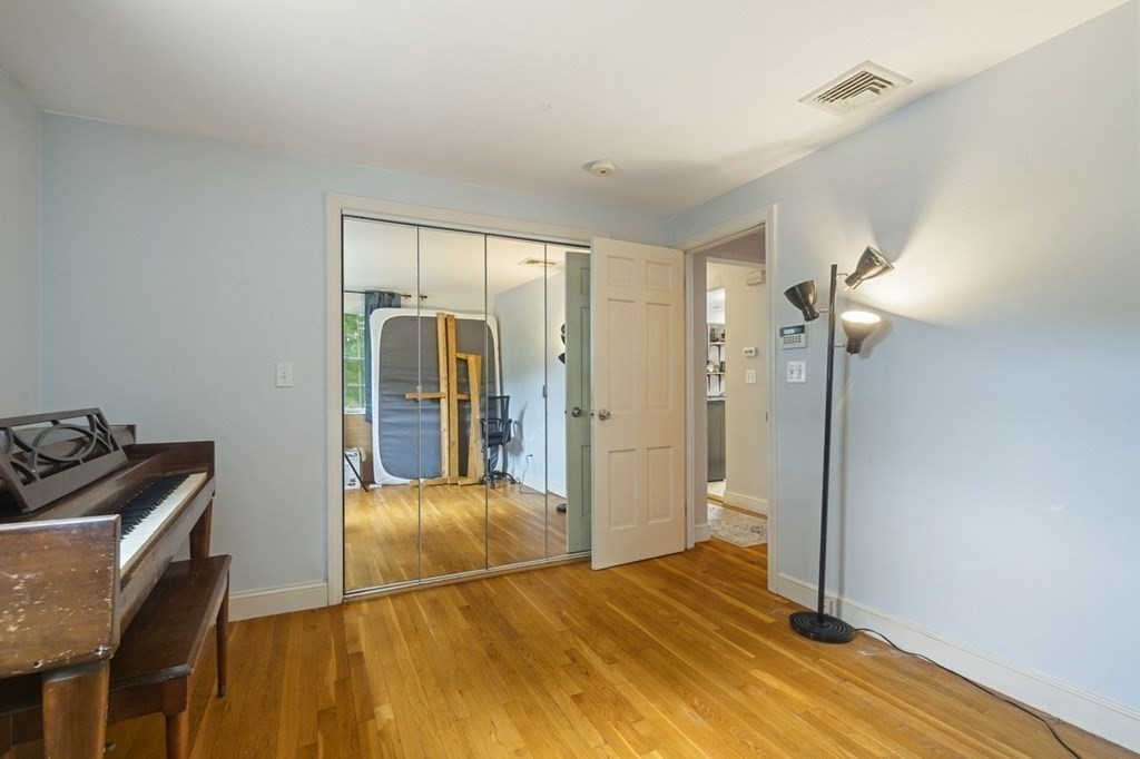 14 Harwick Road Wakefield, MA 01880 - Photo 12 of 34 Gallery Image 12