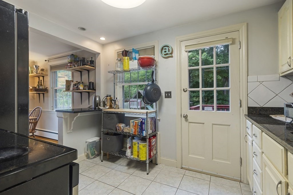 14 Harwick Road Wakefield, MA 01880 - Photo 9 of 34 Gallery Image 9