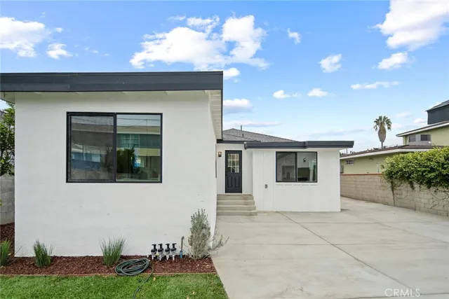 $1,550,000 | 5308 South Victoria Avenue, Los Angeles, CA 90043