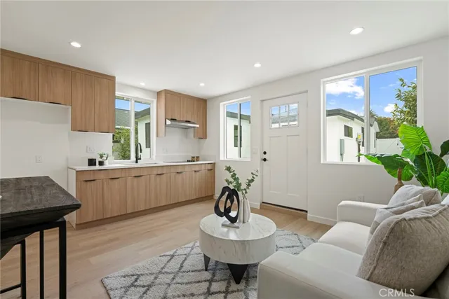 $1,550,000 | 5308 South Victoria Avenue, Los Angeles, CA 90043