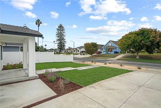 $1,550,000 | 5308 South Victoria Avenue, Los Angeles, CA 90043