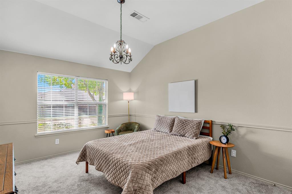 12109 Ridge Tree Road Fort Worth, TX 76036 - Photo 15 of 25