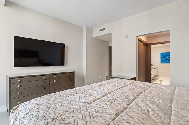 $2,949,000 | 3100 North Ocean Drive, Unit P1003, Singer Island, FL 33404