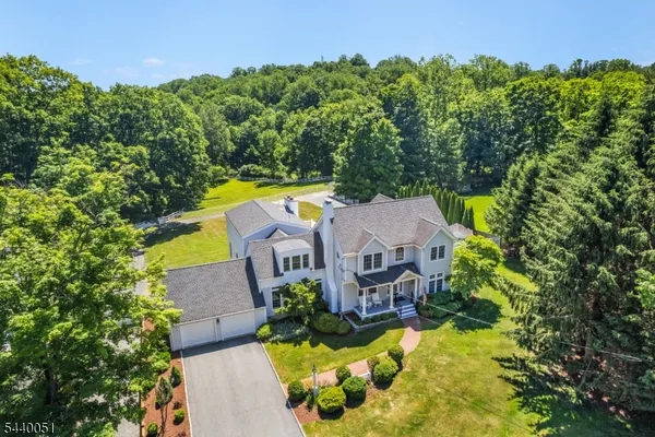 $1,650,000 | 8 Cherry Lane, Mendham, NJ 07945