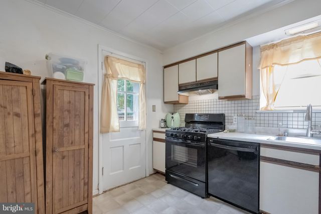 $470,000 | 3928 Vermont Avenue, Alexandria, VA 22304