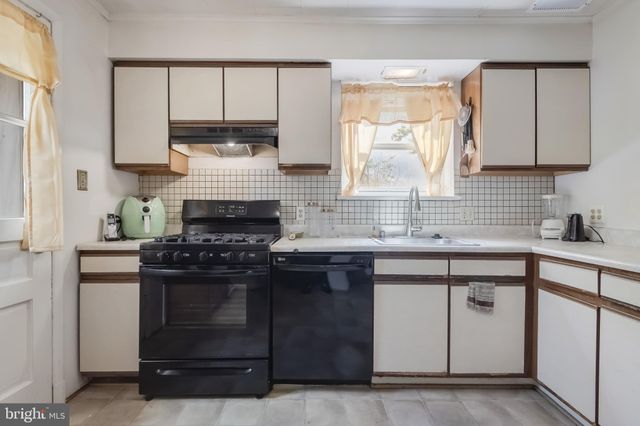 $470,000 | 3928 Vermont Avenue, Alexandria, VA 22304