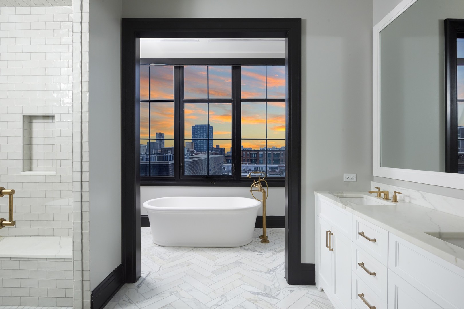 1109 West Washington Boulevard, Unit 5D Chicago, IL 60607 - Photo 16 of 21 a bathroom with a bathtub and a sink