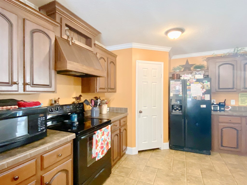 44 Lato Road Seale, AL 36875 - Photo 4 of 37