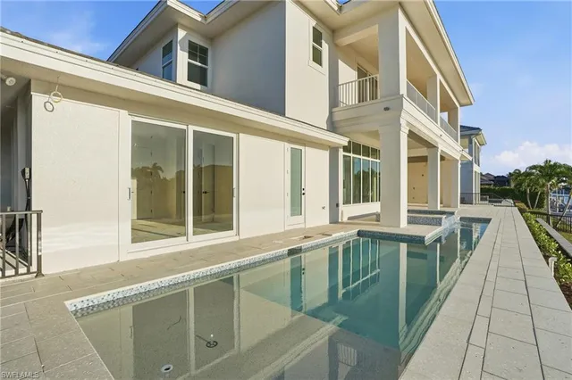 a house view with a outdoor space