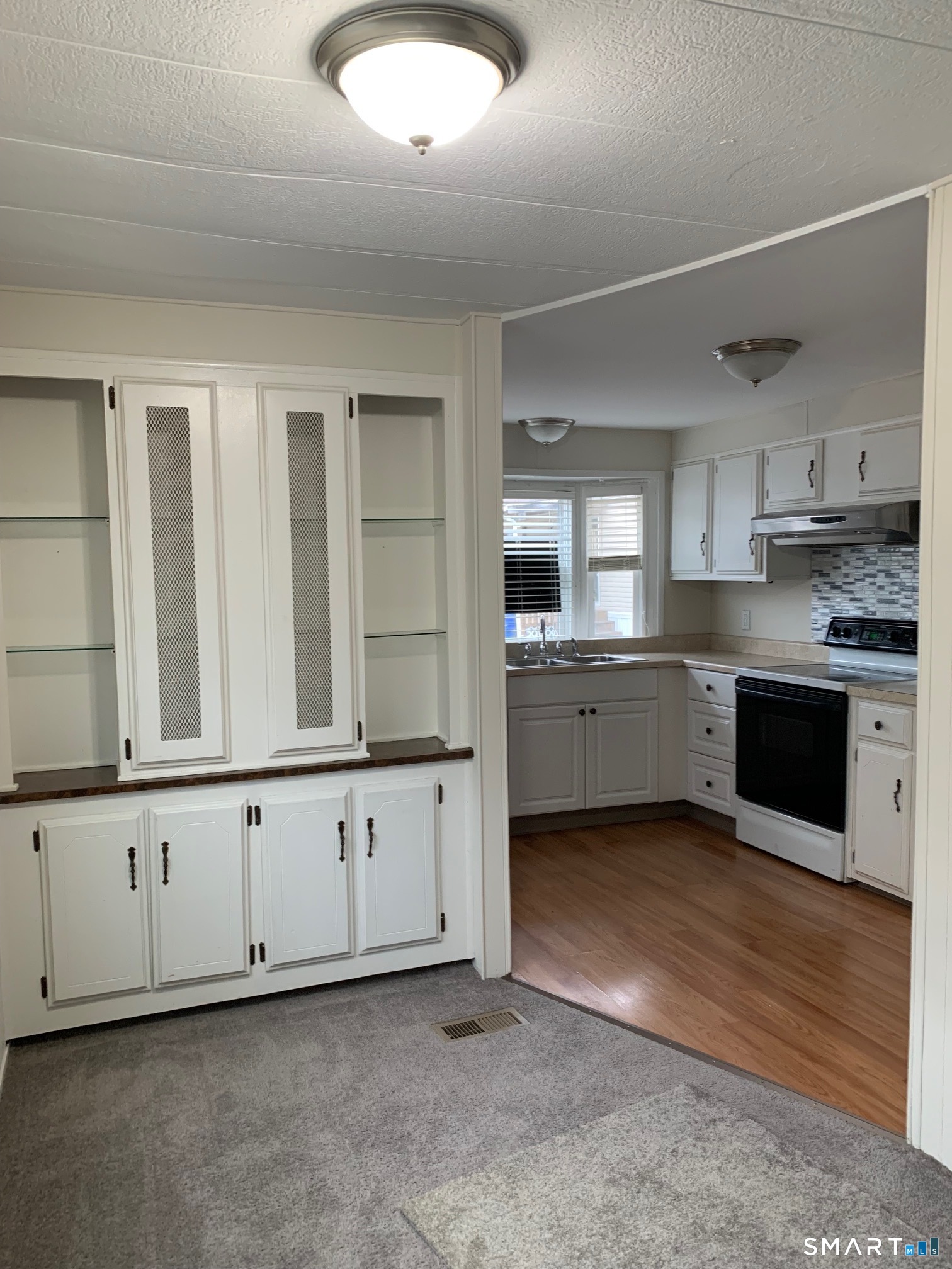 1012 Old Colony Road Meriden, CT 06451 - Photo 11 of 18