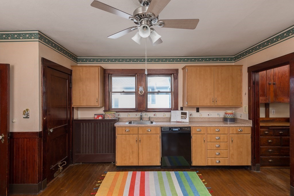 77 Newland Road Arlington, MA 02474 - Photo 15 of 32 Gallery Image 15