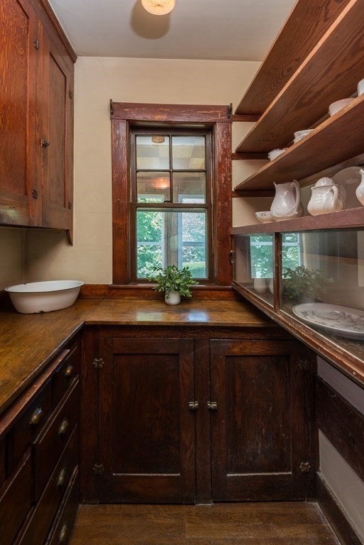 77 Newland Road Arlington, MA 02474 - Photo 18 of 32 Gallery Image 18