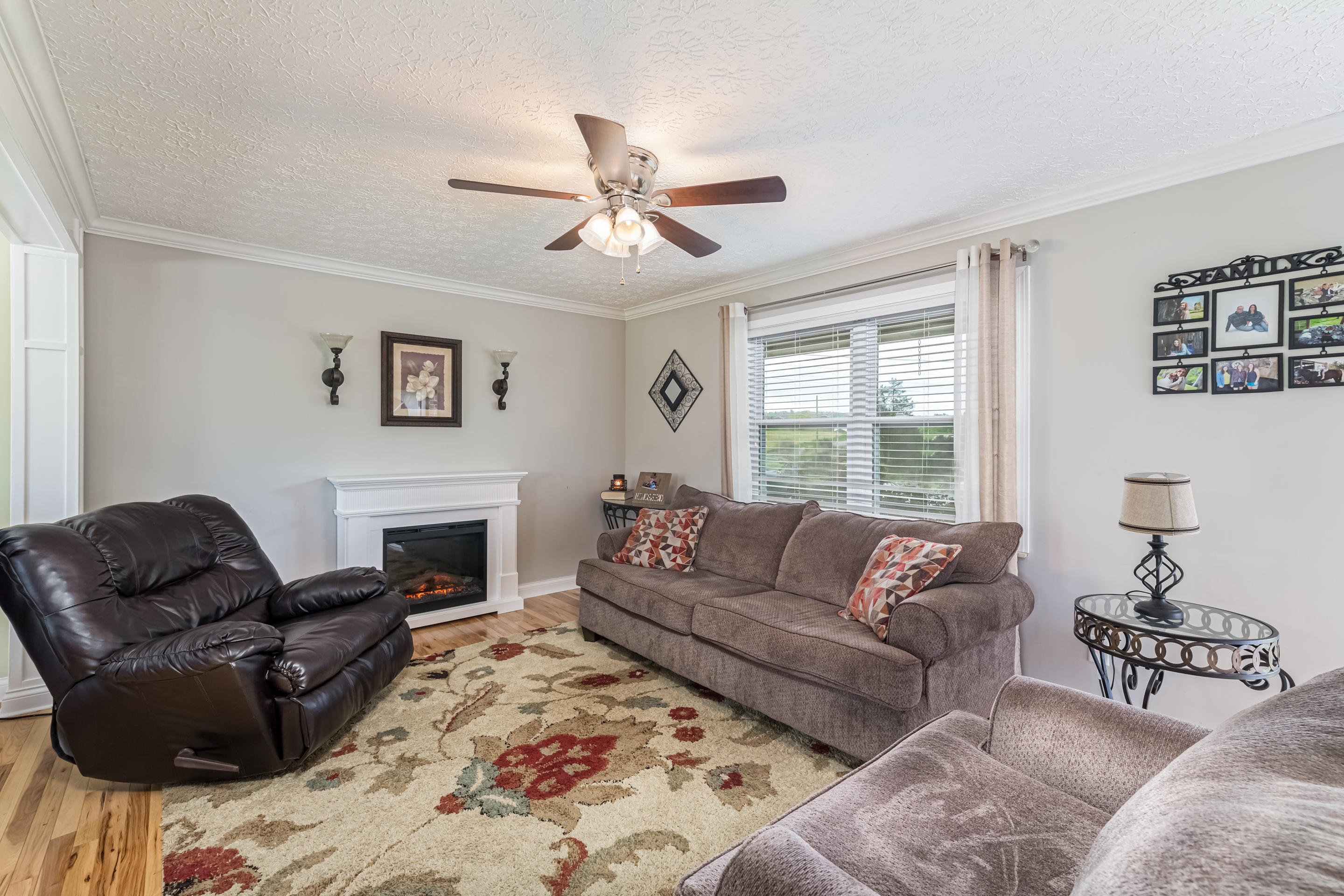 155 Campground Road Madisonville, TN 37354 - Photo 3 of 18 living room_