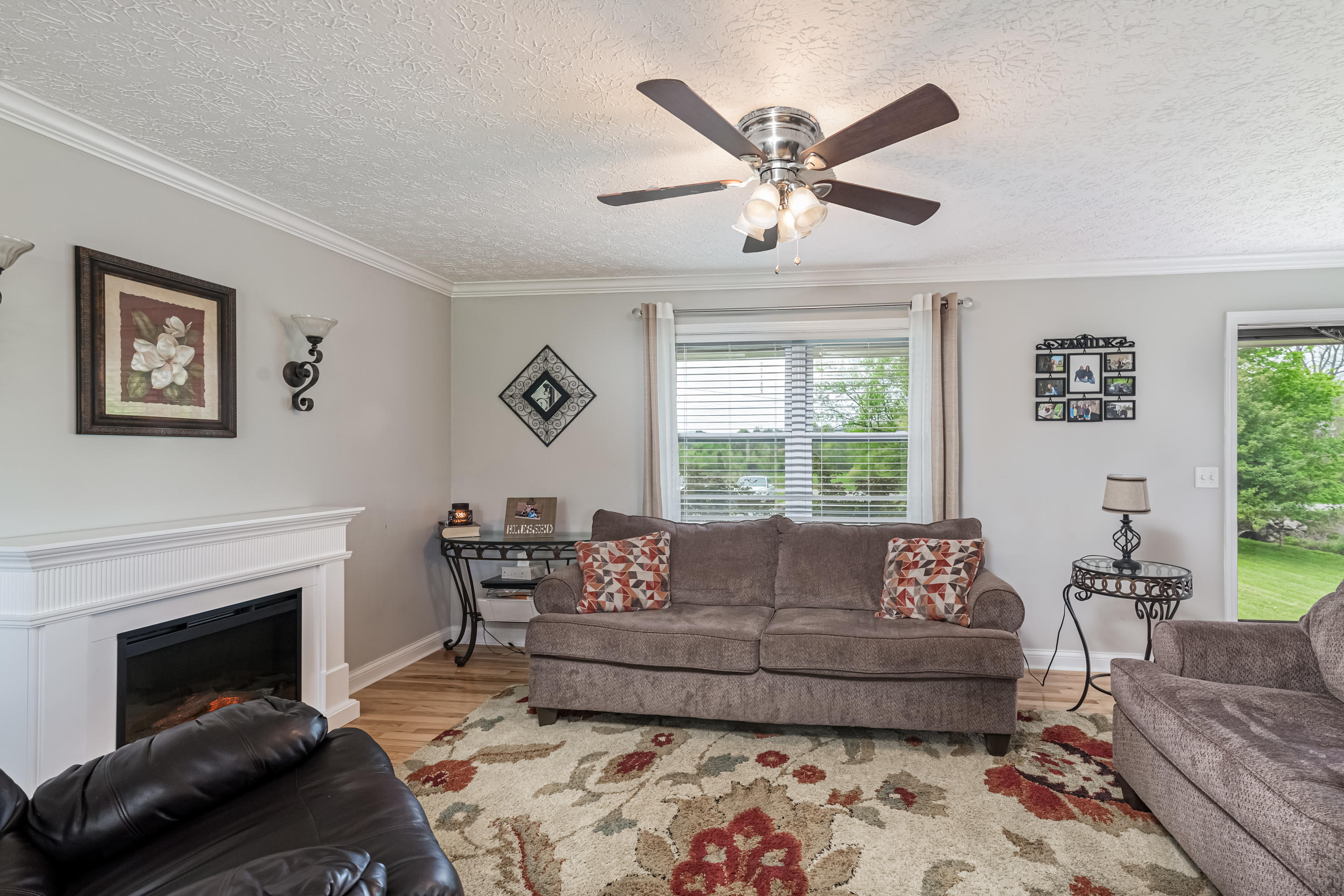 155 Campground Road Madisonville, TN 37354 - Photo 4 of 18 living room 2