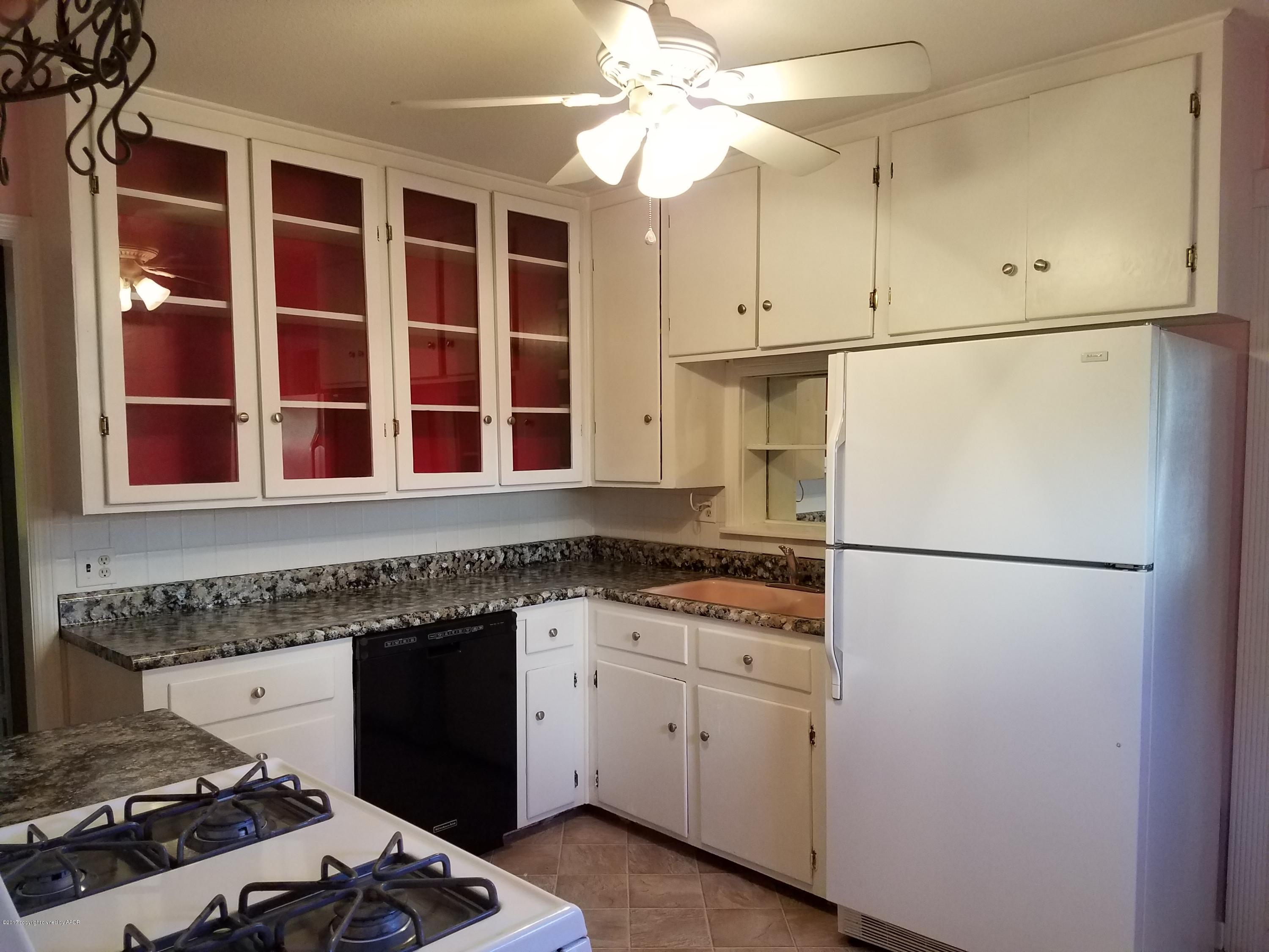 3622 South Hayden Street Amarillo, TX 79110 - Photo 5 of 11 3622 Hayden Kitchen 2