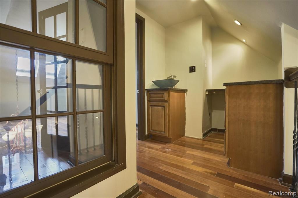 1430 Devonshire Road Grosse Pointe Park, MI 48230 - Photo 61 of 85