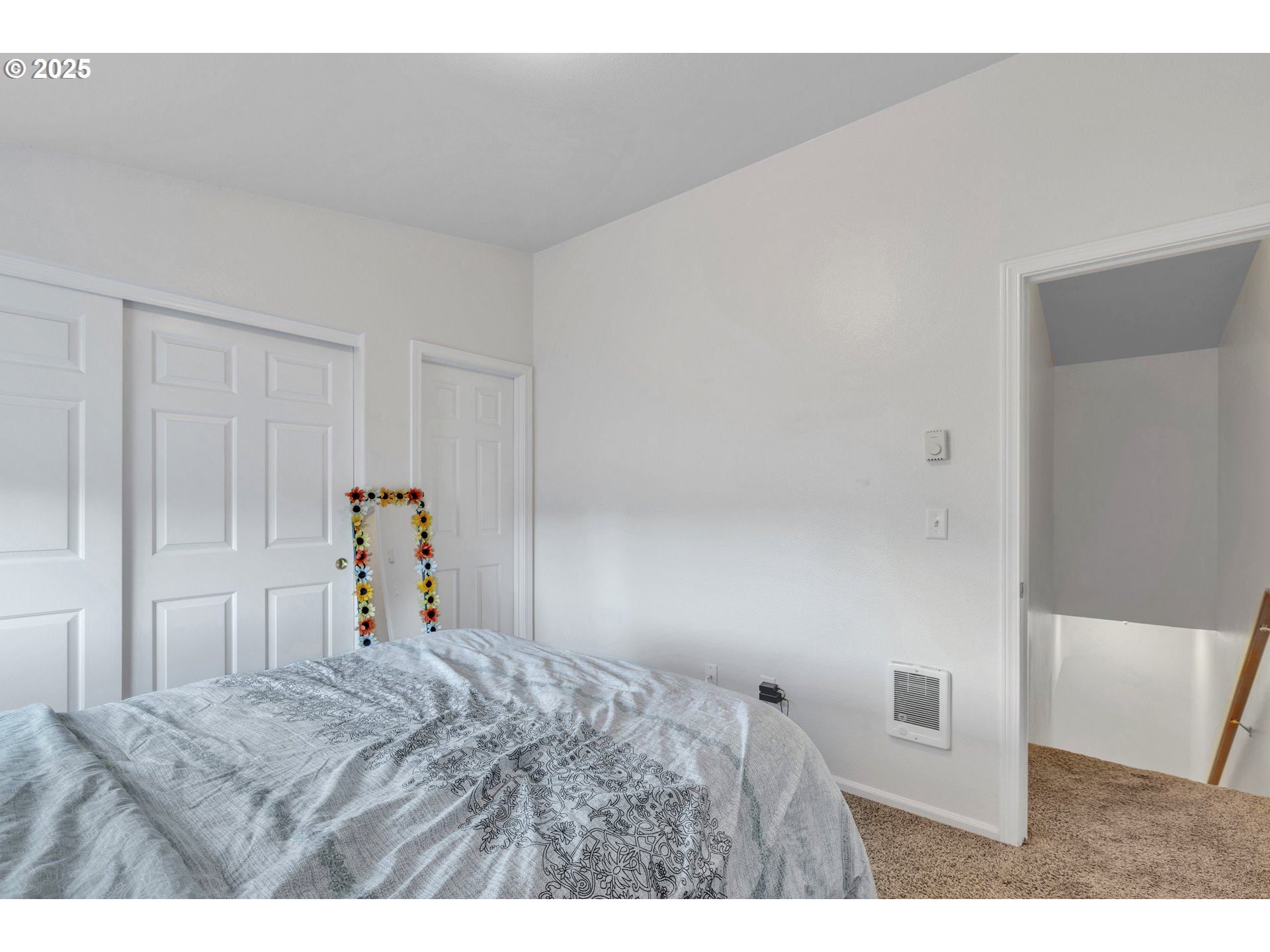 3397 Oak Street Florence, OR 97439 - Photo 42 of 48 a bed room with a bed