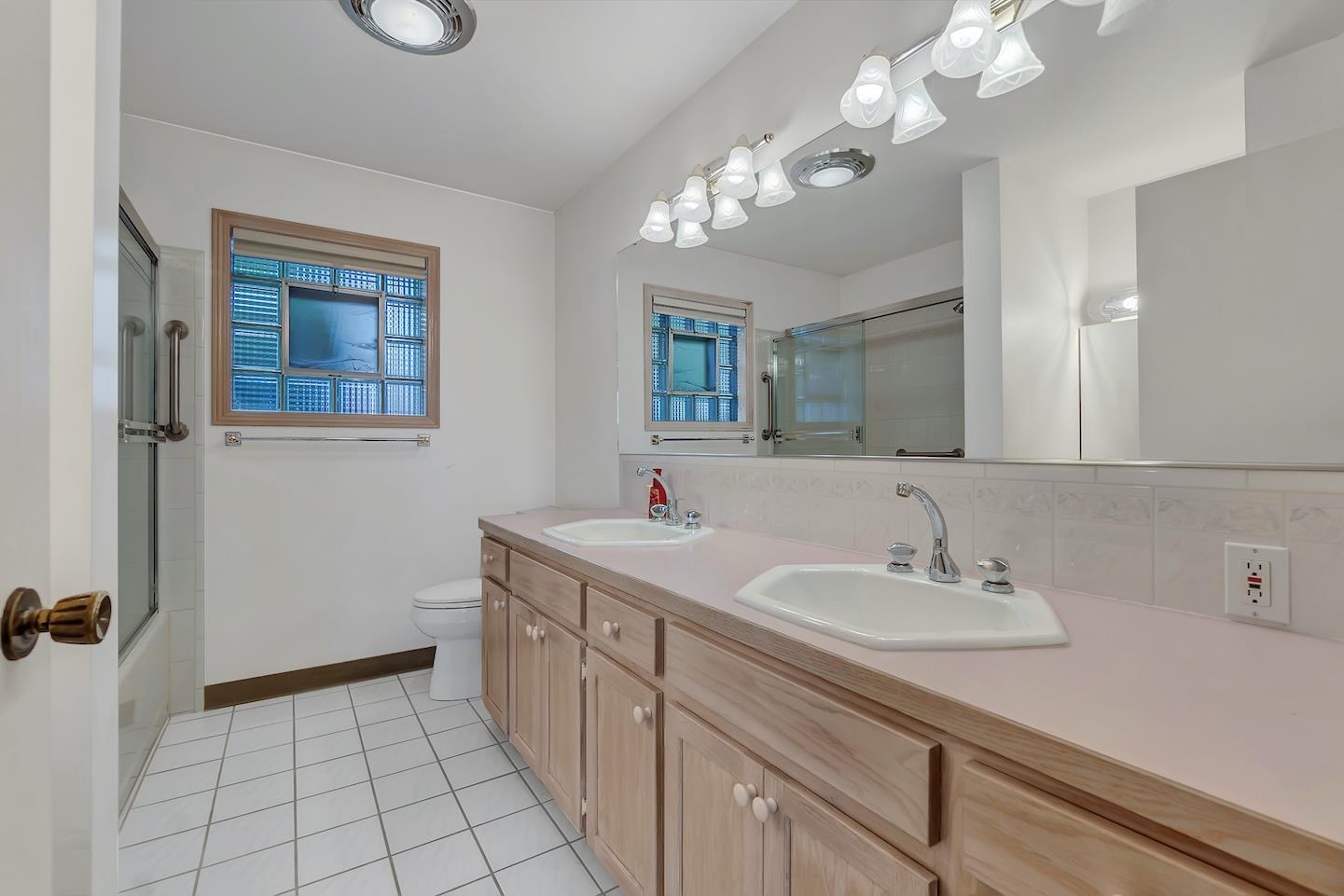 8 5th Street Cheney, WA 99004 - Photo 22 of 39