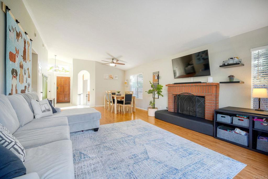 3712 Via Cabrillo Oceanside, CA 92056 - Photo 4 of 24