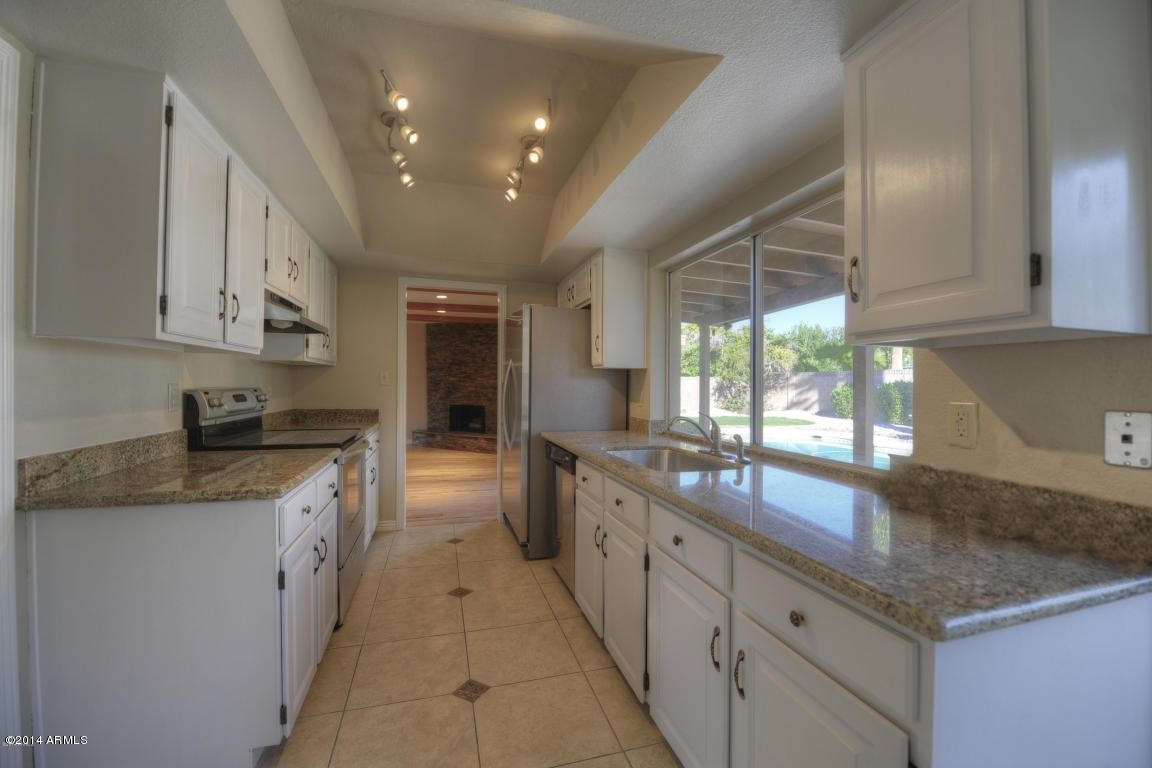 6548 East Presidio Road Scottsdale, AZ 85254 - Photo 8 of 14 8