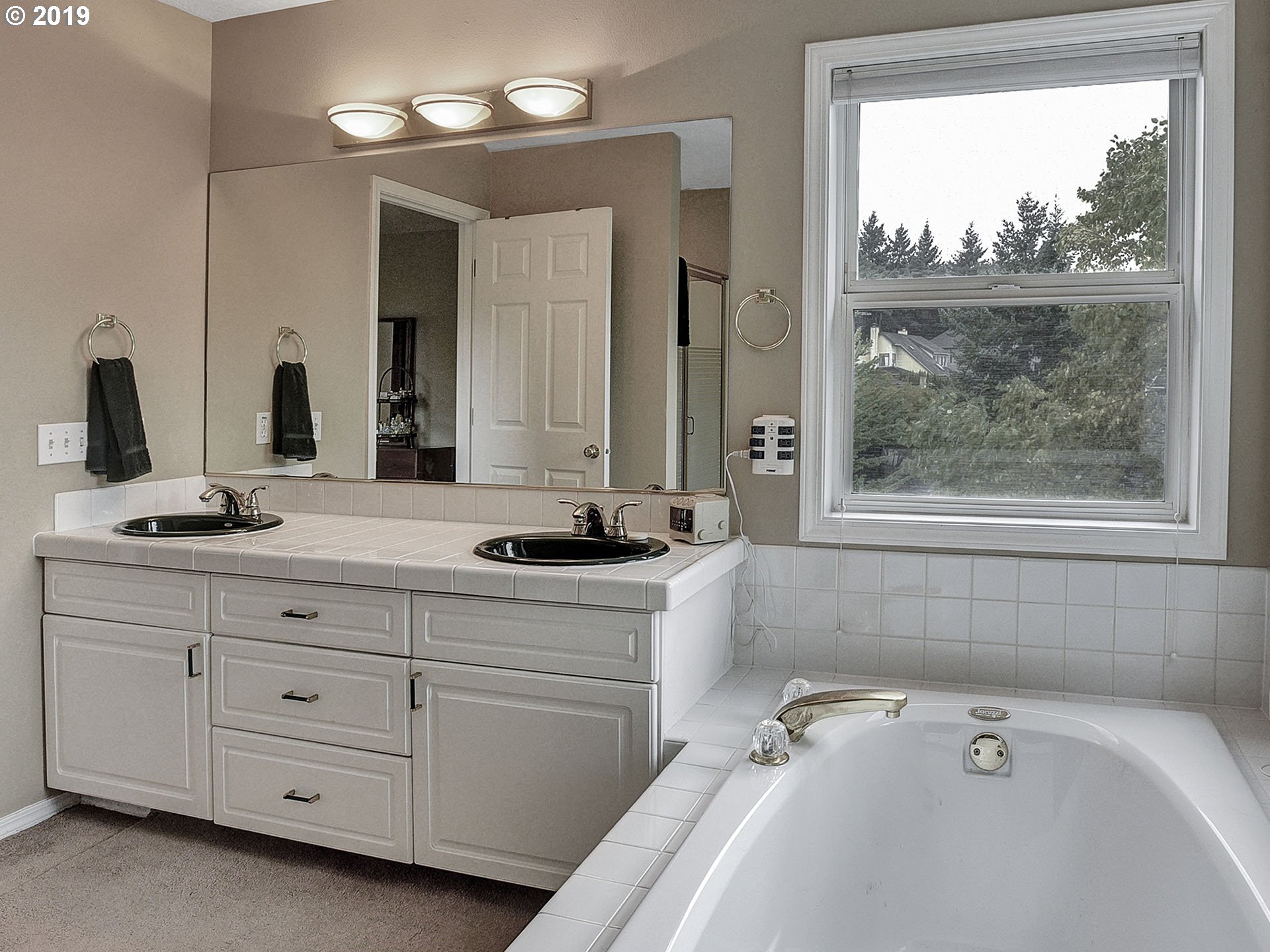 18278 Southwest Fallatin Loop Beaverton, OR 97007 - Photo 16 of 32