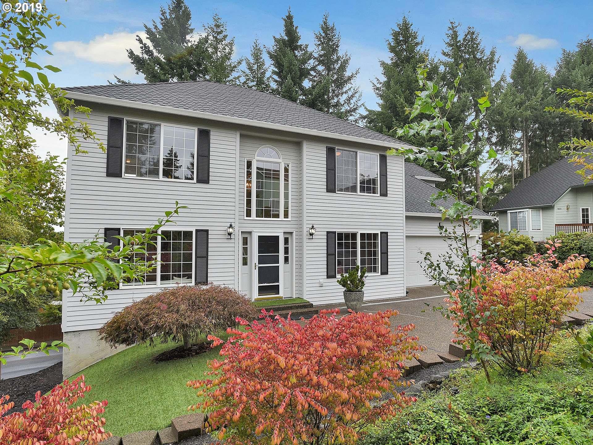 18278 Southwest Fallatin Loop Beaverton, OR 97007 - Photo 2 of 32