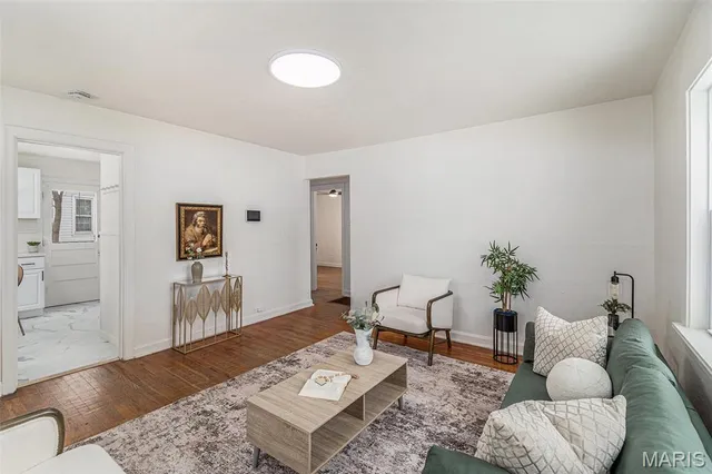 $99,900 | 24 Lamar Drive, St. Louis, MO 63136