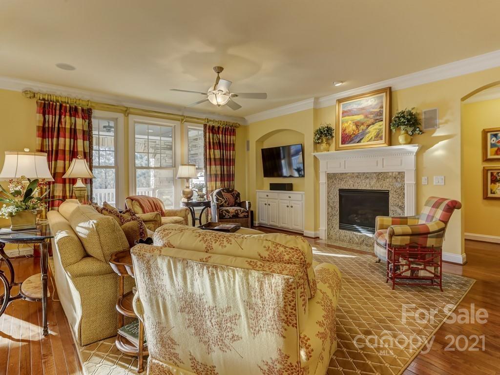 5325 Maddox Court Fort Mill, SC 29708 - Photo 10 of 48 Gallery Image 10