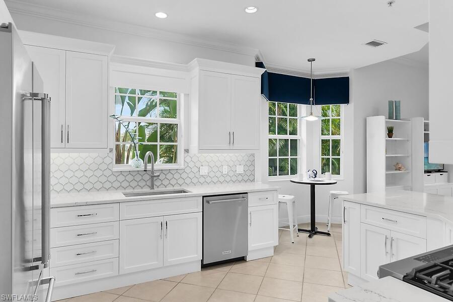 9292 Belle Court, Unit 101 Naples, FL 34114 - Photo 20 of 43
