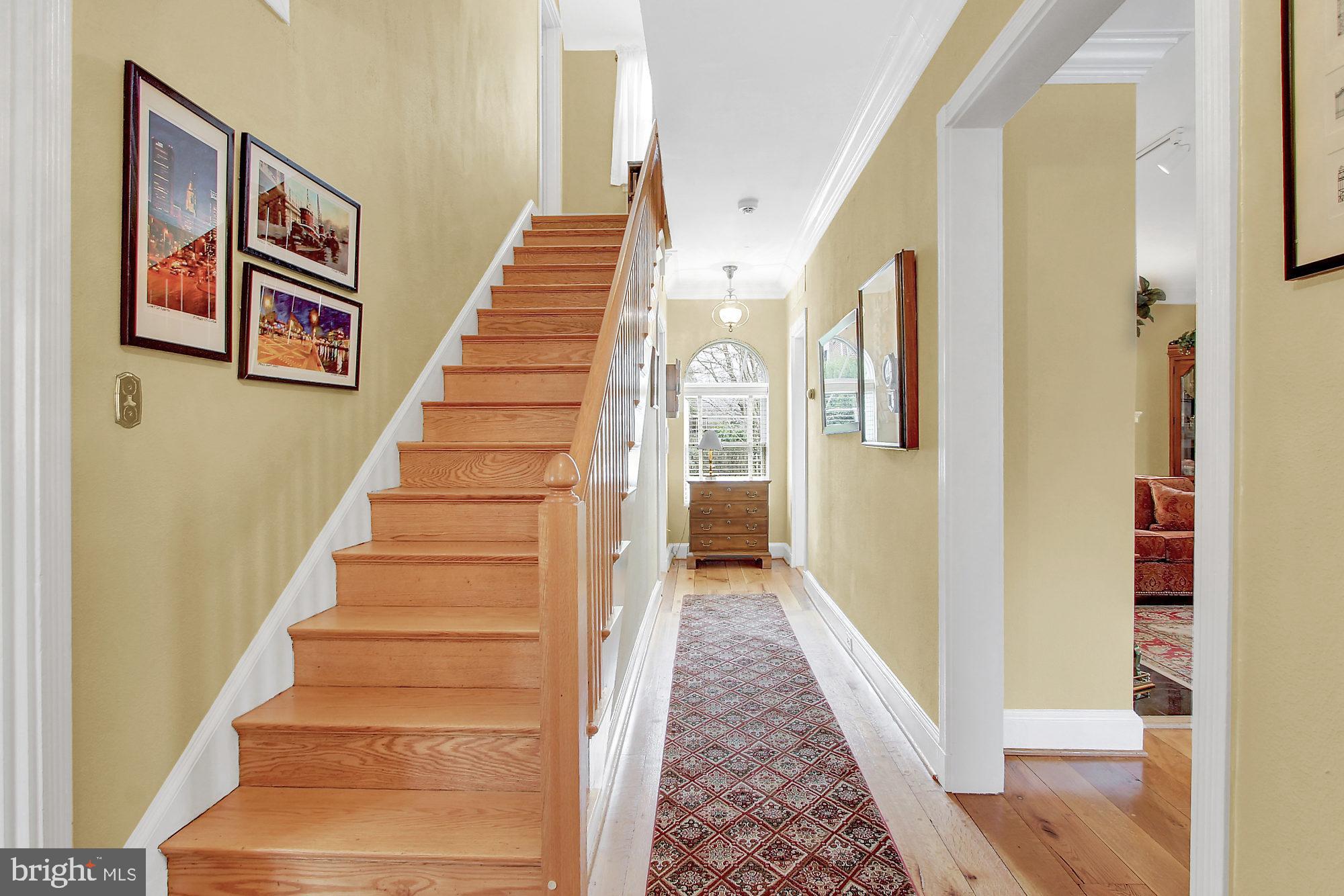 403 Marlow Road Baltimore, MD 21218 - Photo 5 of 36 Staircase/hall