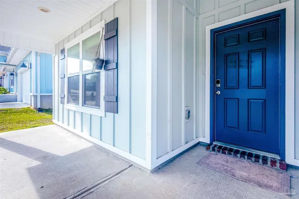 $2,200 | 4119 Whitetail Lane, Pensacola, FL 32526