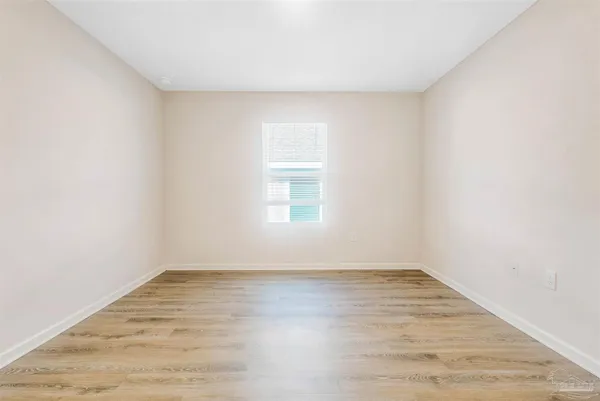 $2,200 | 4119 Whitetail Lane, Pensacola, FL 32526