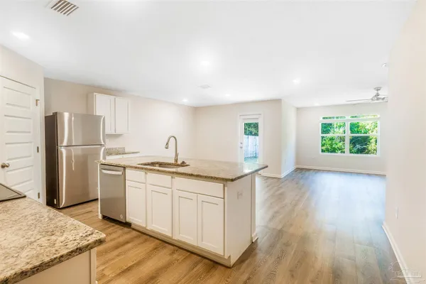 $2,200 | 4119 Whitetail Lane, Pensacola, FL 32526