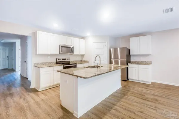 $2,200 | 4119 Whitetail Lane, Pensacola, FL 32526