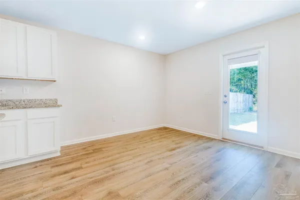 $2,200 | 4119 Whitetail Lane, Pensacola, FL 32526