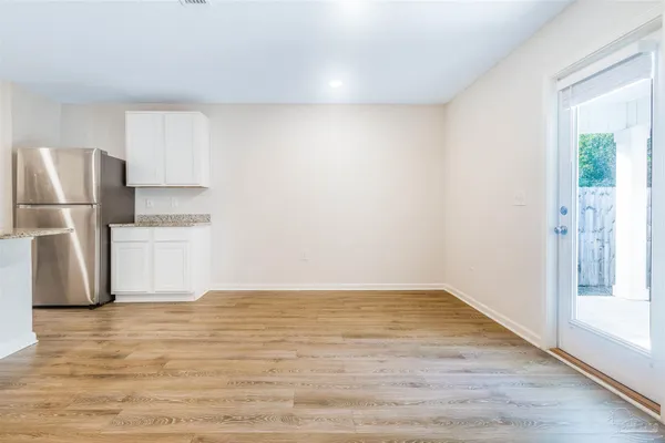 $2,200 | 4119 Whitetail Lane, Pensacola, FL 32526