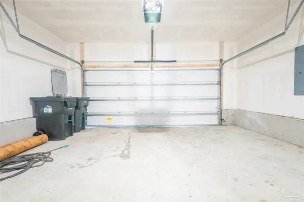 $2,200 | 4119 Whitetail Lane, Pensacola, FL 32526