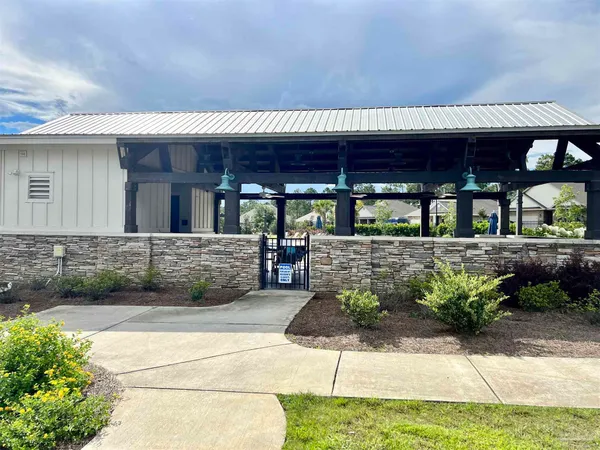 $2,200 | 4119 Whitetail Lane, Pensacola, FL 32526