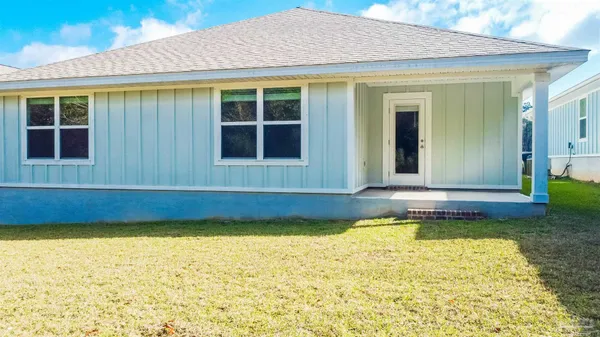 $2,200 | 4119 Whitetail Lane, Pensacola, FL 32526