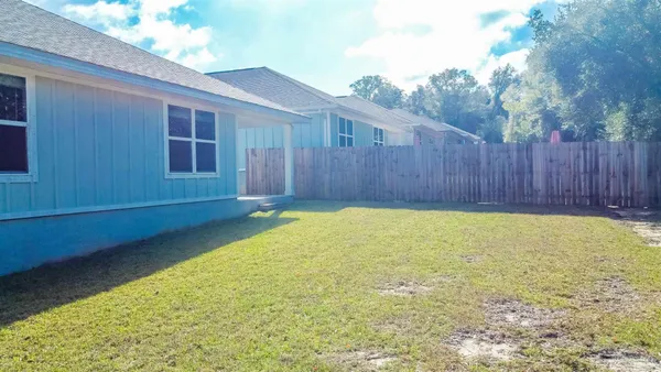 $2,200 | 4119 Whitetail Lane, Pensacola, FL 32526