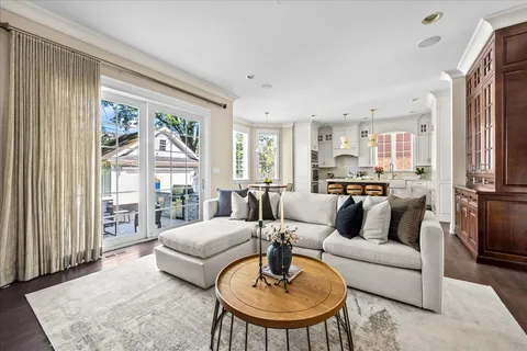 $2,150,000 | 122 17th Street, Wilmette, IL 60091