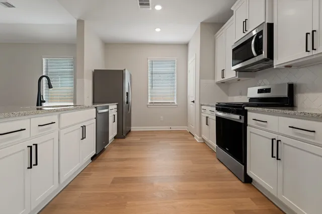 $350,900 | 21530 Bluebonnet Bay Drive, Montgomery, TX 77316