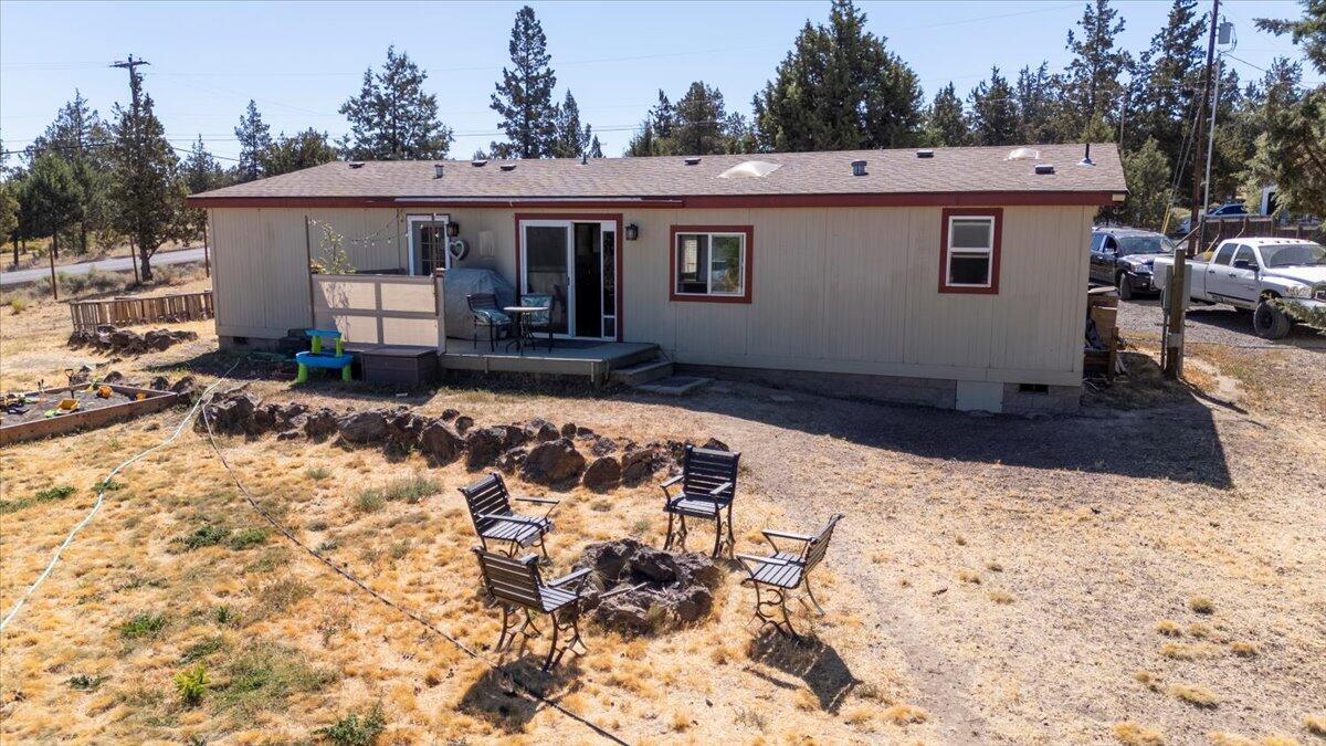 13770 Southwest Cinder Cone Loop Terrebonne, OR 97760 - Photo 27 of 41