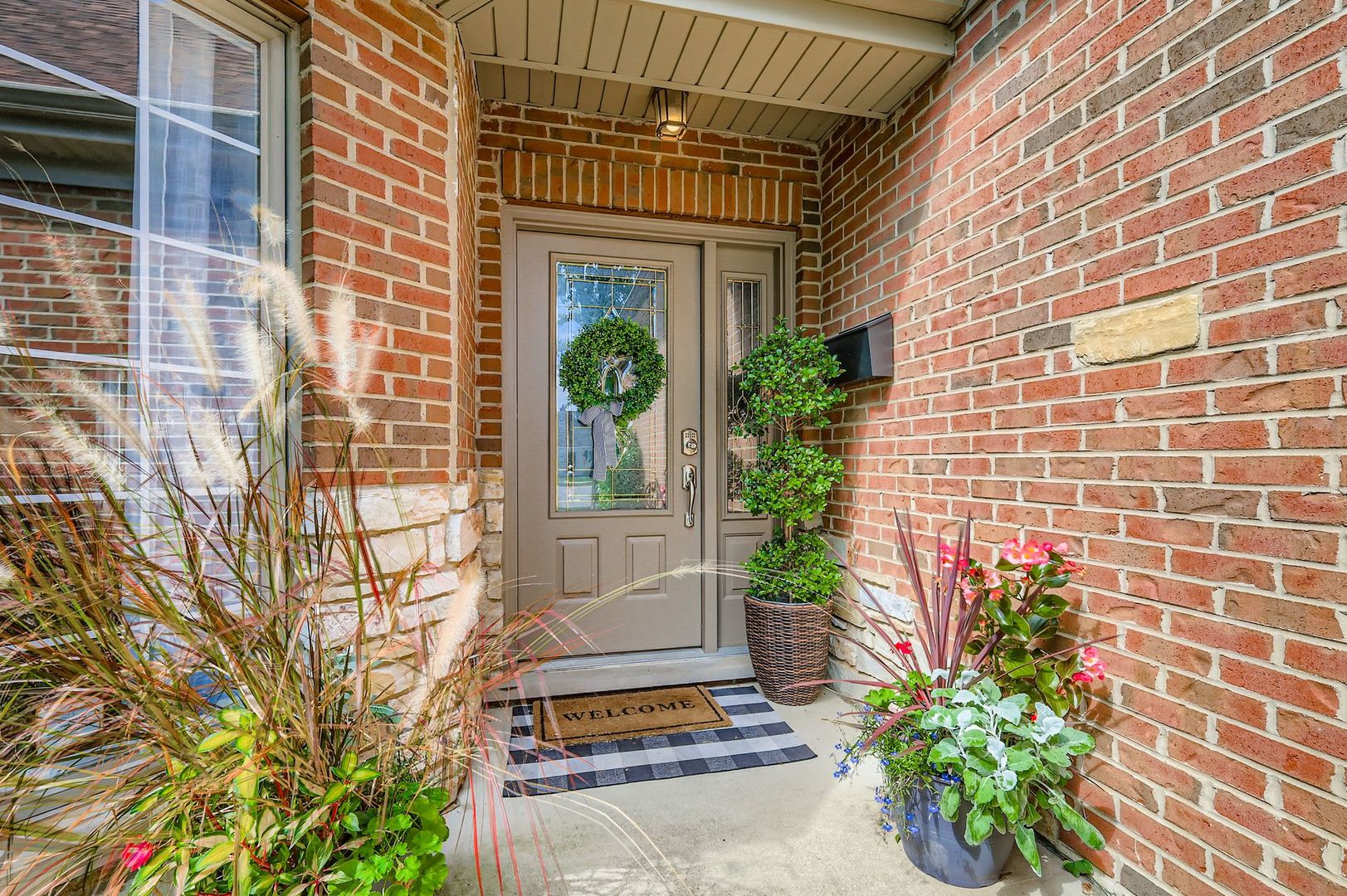 816 Spring Road Elmhurst, IL 60126 - Photo 3 of 53