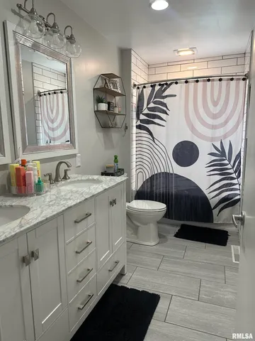 $249,900 | 1630 North 1813th Lane, Paloma, IL 62359