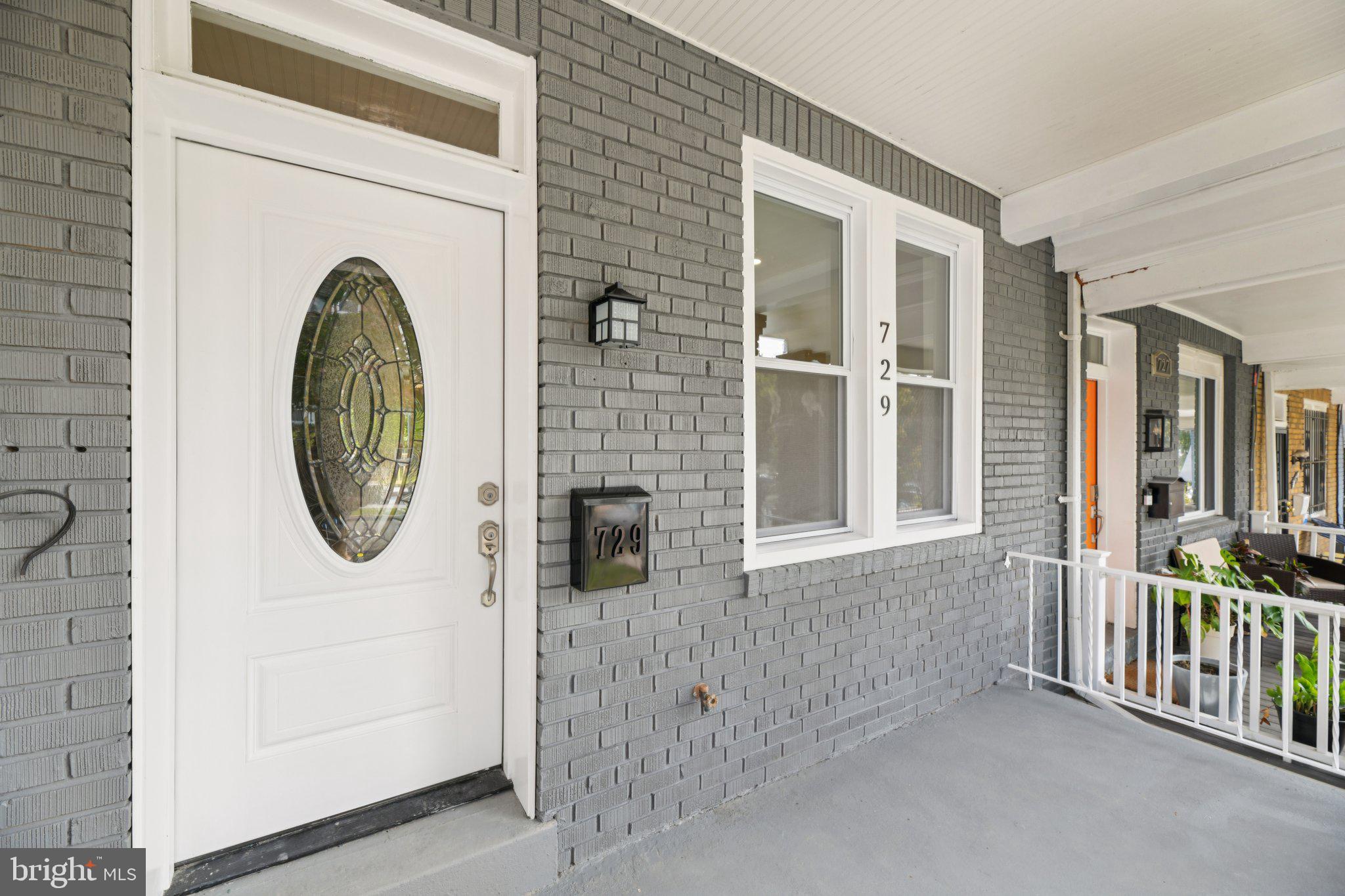 729 Madison Street Northwest Washington, DC 20011 - Photo 4 of 59