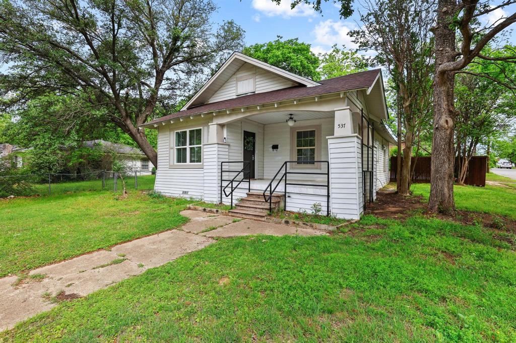 537 East Sears Street Denison, TX 75021 - Photo 1 of 29